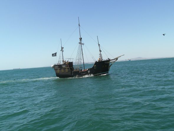 Piratenboot vor Kapstadt