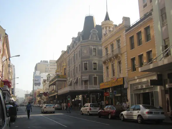Die Long Street mit ihren viktorianischen Häusern ist die Partymeile Kapstadts